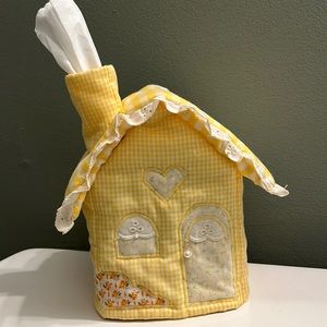 The Calico Ball Quilted House Tissue Cover